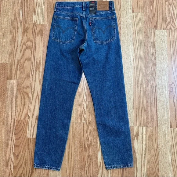 Levi's Wedgie Jean - Picture 6 of 9